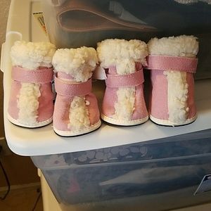 4 legged puppy shoes size m for small dog